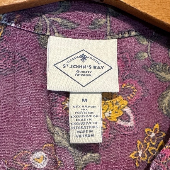 St. John's Bay Floral Sleeveless Blouse - Picture 3 of 7